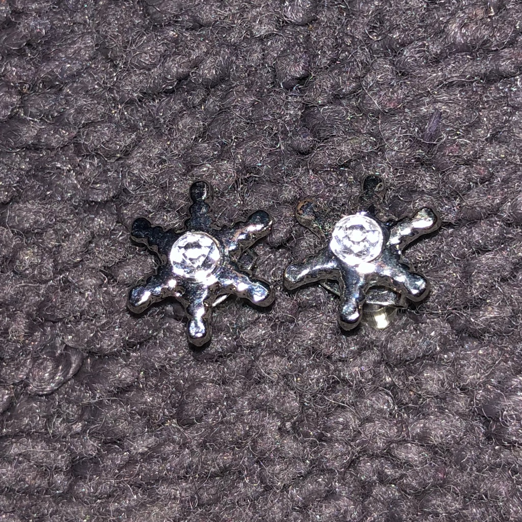 Jewelry: Small Snowflake Stud Earrings